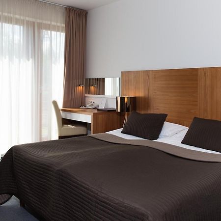 קושצ'יז'נה Bazuny Hotel&Spa מראה חיצוני תמונה