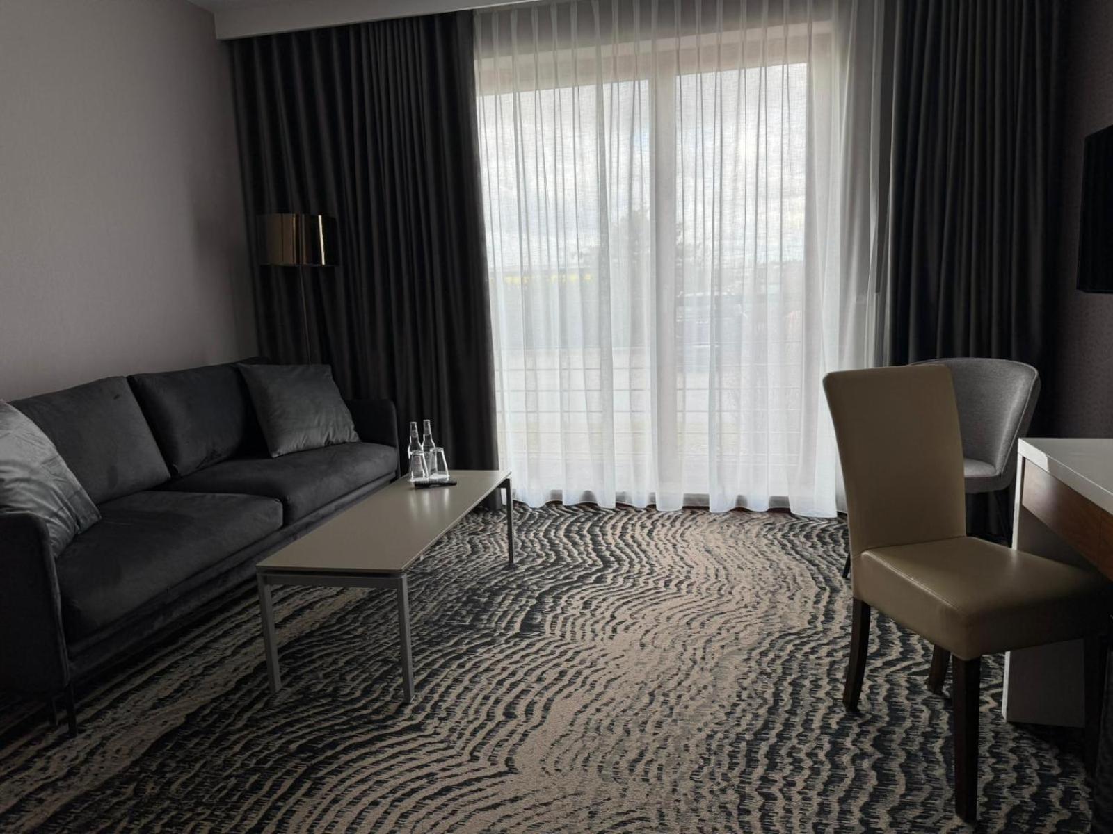קושצ'יז'נה Bazuny Hotel&Spa מראה חיצוני תמונה